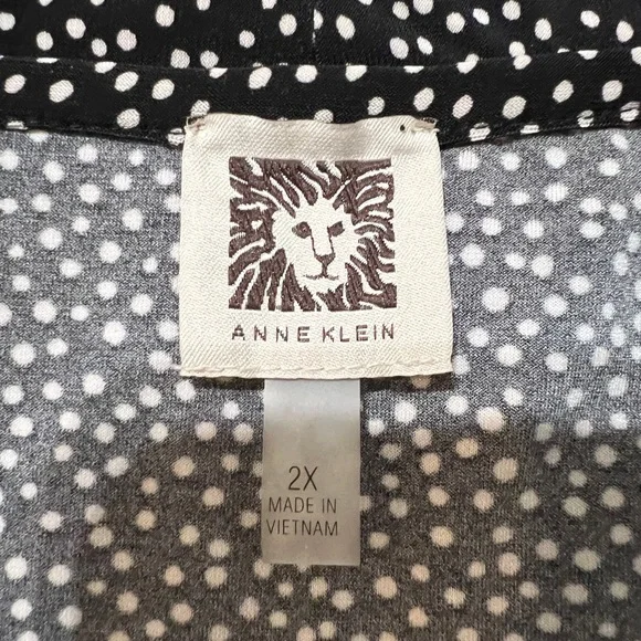 Women’s Anne Klein Sleeveless Blouse - 2X - Black - Picture 5 of 5